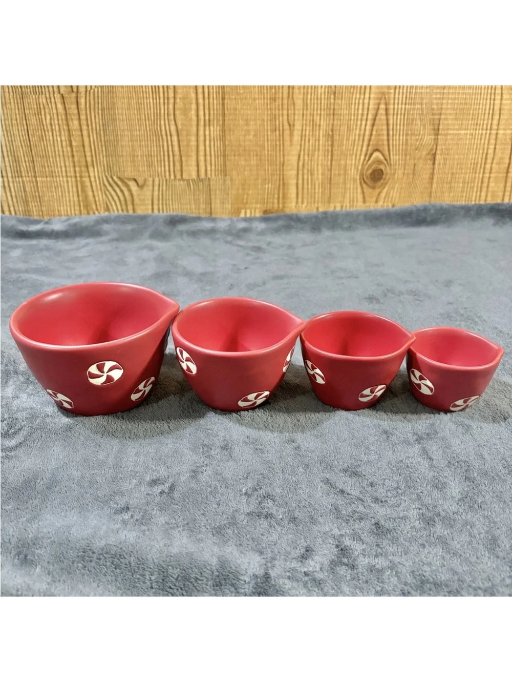 Set Of 4 RAE DUNN Peppermint Candy Measuring Cups Christmas Matte Red MCs NEW